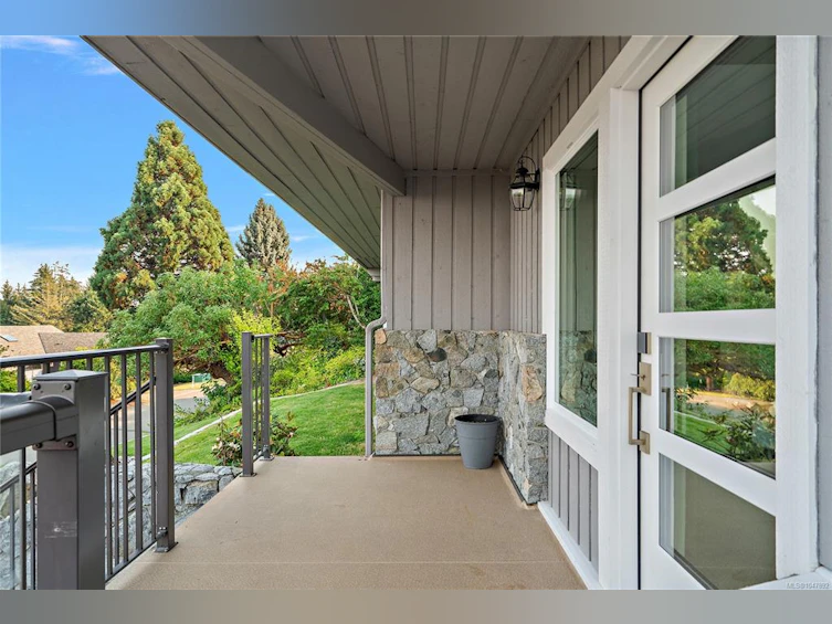 8750 Pender Park Drive, North Saanich, BC, V8L 3Z5 - 29