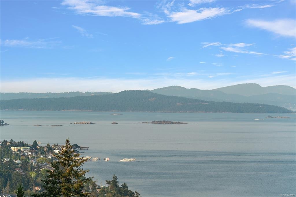8750 Pender Park Drive, North Saanich, BC, V8L 3Z5