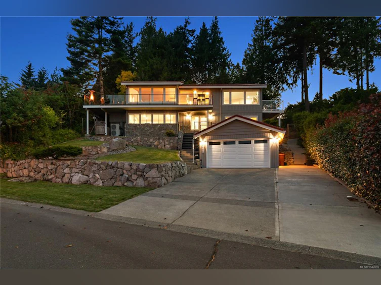 8750 Pender Park Drive, North Saanich, BC, V8L 3Z5 - 32