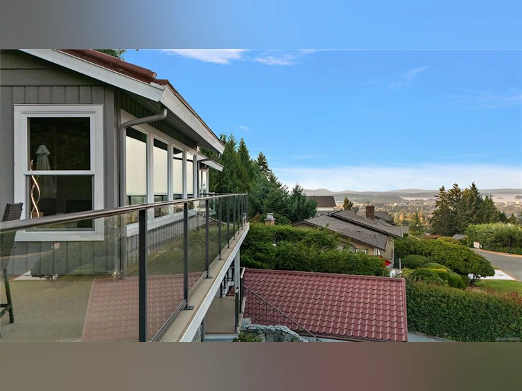 8750 Pender Park Drive, North Saanich, BC, V8L 3Z5 - 30