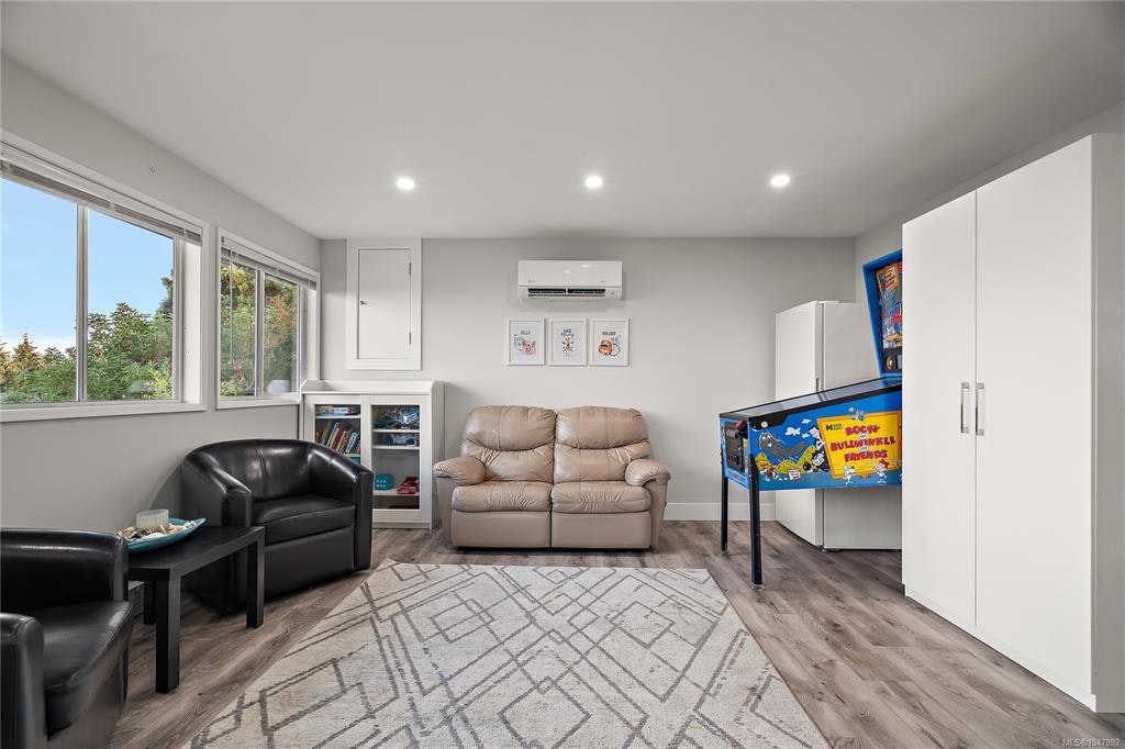 8750 Pender Park Drive, North Saanich, BC, V8L 3Z5 - 26