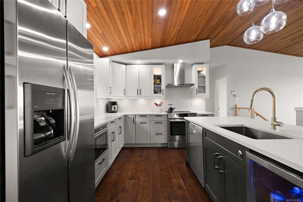 8750 Pender Park Drive, North Saanich, BC, V8L 3Z5 - 7