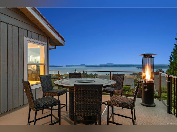 8750 Pender Park Drive, North Saanich, BC, V8L 3Z5 - 4