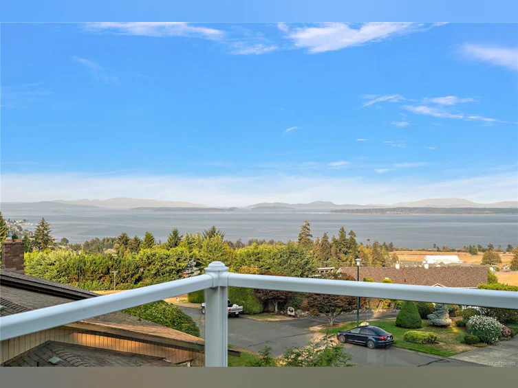 8750 Pender Park Drive, North Saanich, BC, V8L 3Z5 - 19