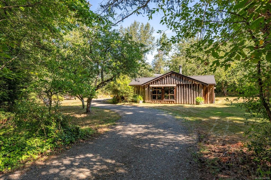 2496 Back Road, Courtenay, BC, V9J 9G8