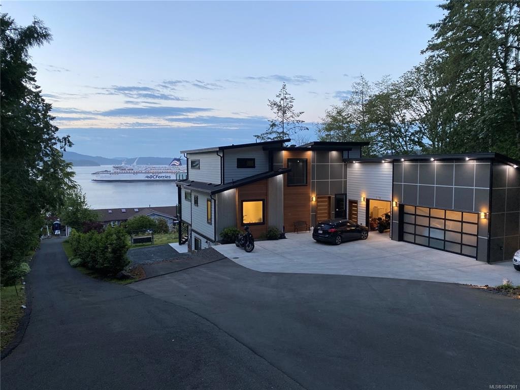 1470 Lands End Road, North Saanich, BC, V8L 5K1