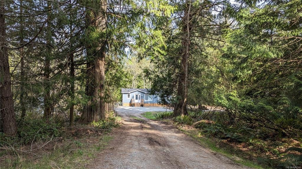 1040 Conville Road, Gabriola Island, BC, V0R 1X2 - 2