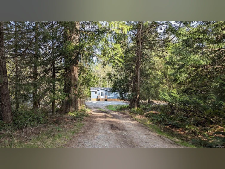 1040 Conville Road, Gabriola Island, BC, V0R 1X2 - 2