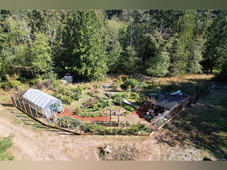 1040 Conville Road, Gabriola Island, BC, V0R 1X2