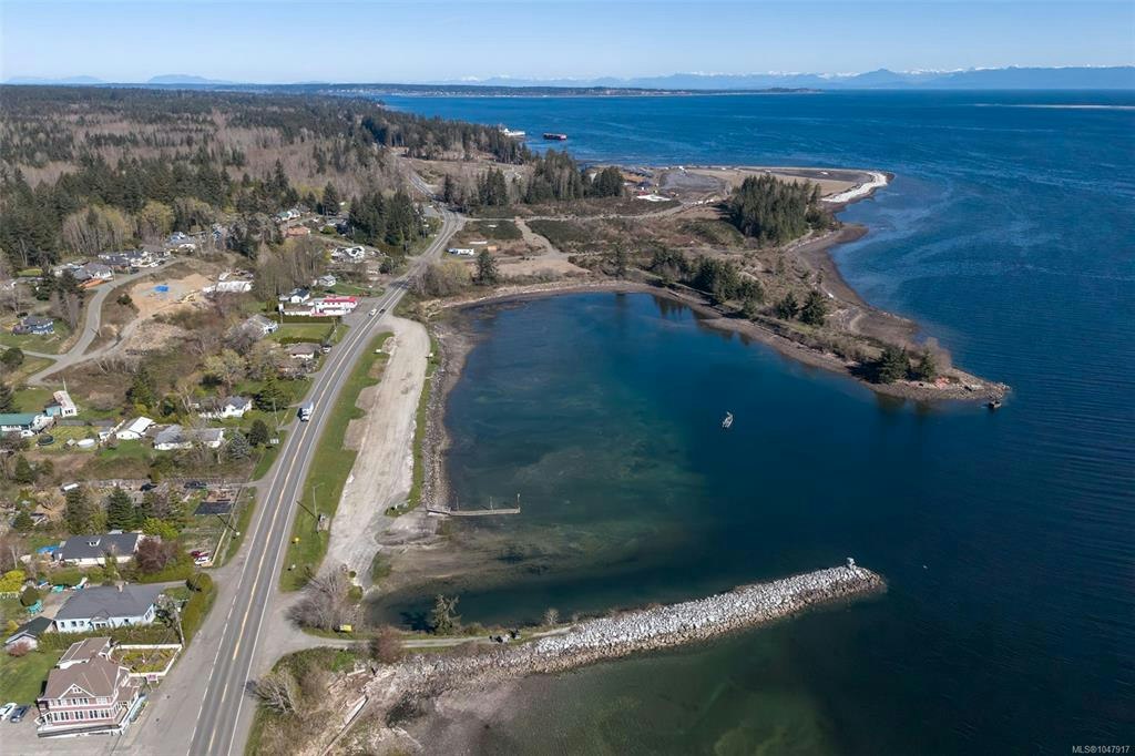5570 Horne Street, Union Bay, BC, V0R 3B0 - 14