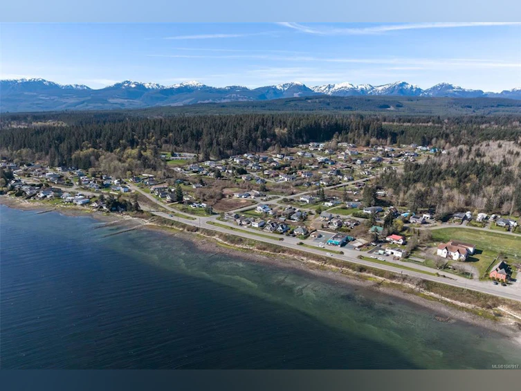 5570 Horne Street, Union Bay, BC, V0R 3B0 - 16
