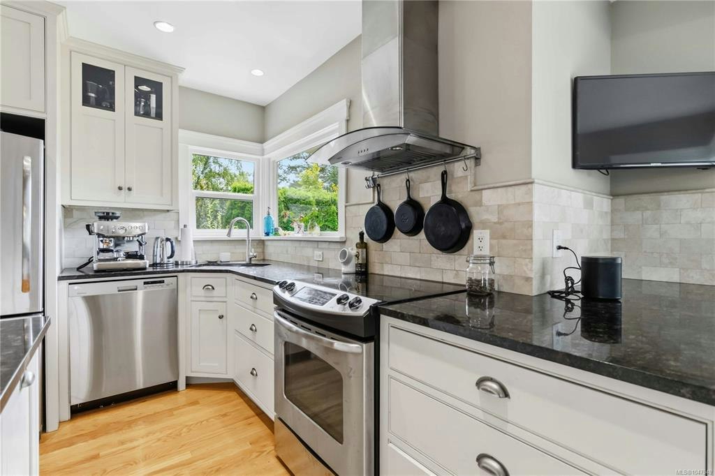 590 Monterey Avenue, Oak Bay, BC, V8S 4T9 - 23