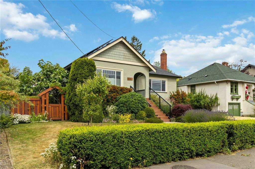 590 Monterey Avenue, Oak Bay, BC, V8S 4T9 - 4
