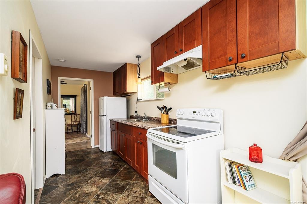 429 Community Road, Kelsey Bay/Sayward, BC, V0P 1R0 - 8