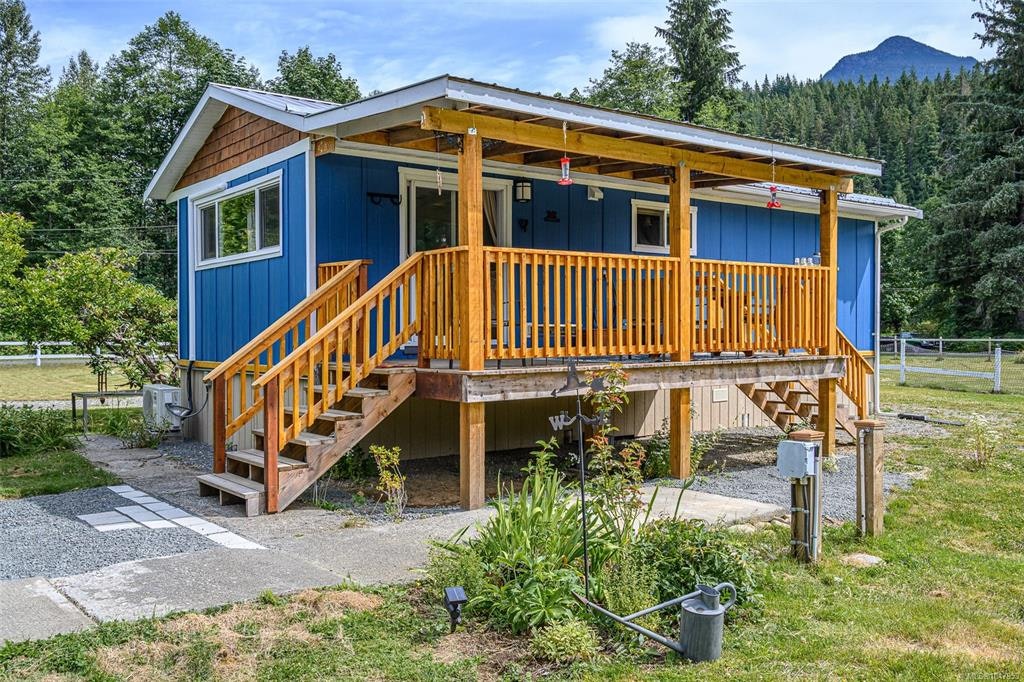 429 Community Road, Kelsey Bay/Sayward, BC, V0P 1R0 - 2