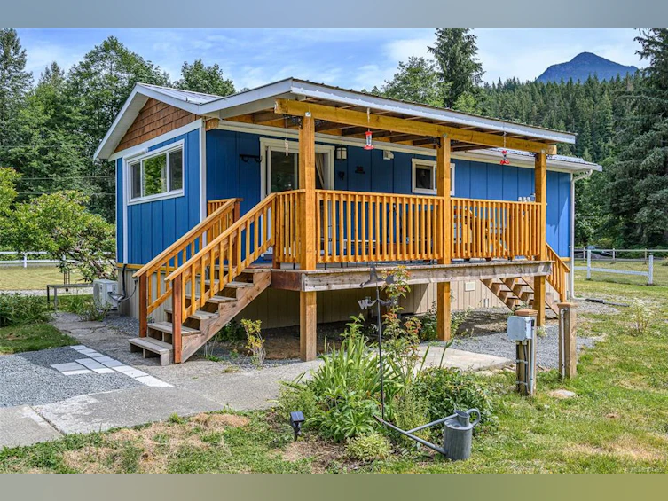 429 Community Road, Kelsey Bay/Sayward, BC, V0P 1R0 - 2