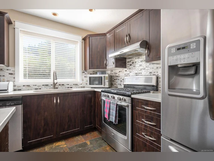4734 Vista View Crescent, Nanaimo, BC, V9V 1N8 - 14