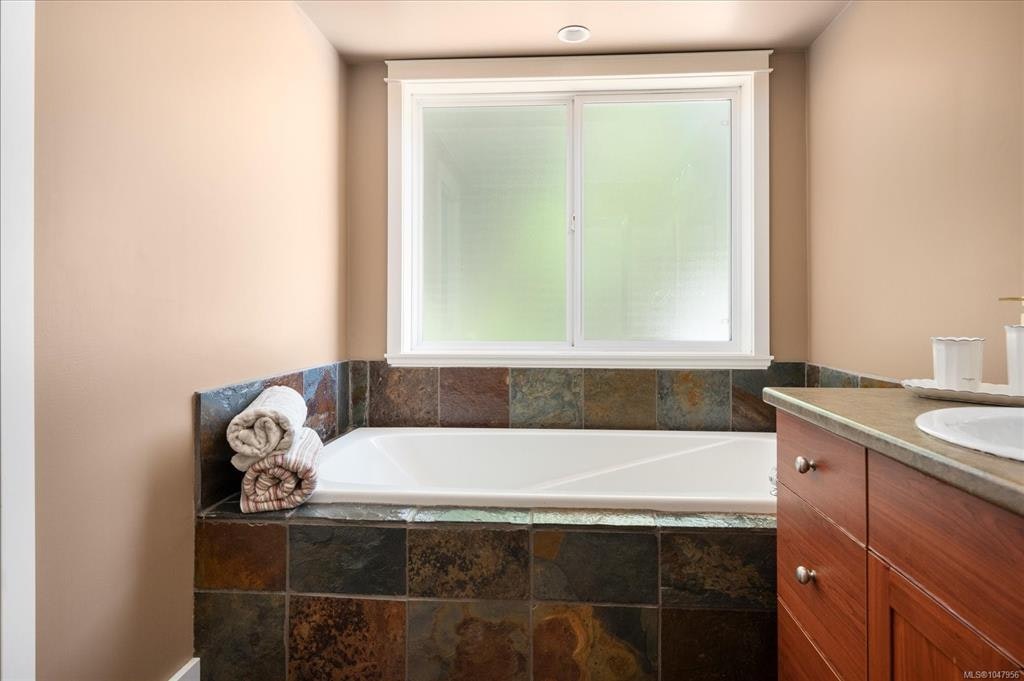 4734 Vista View Crescent, Nanaimo, BC, V9V 1N8 - 19