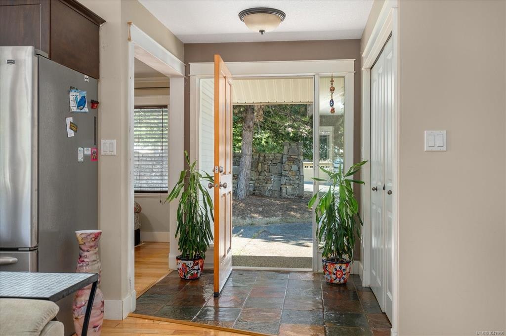 4734 Vista View Crescent - 4