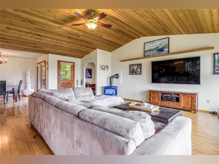 3910 S Island Highway, Campbell River, BC, V9H 1M1 - 9