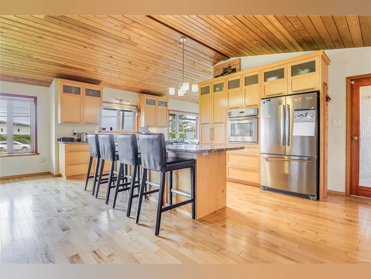 3910 S Island Highway, Campbell River, BC, V9H 1M1 - 3
