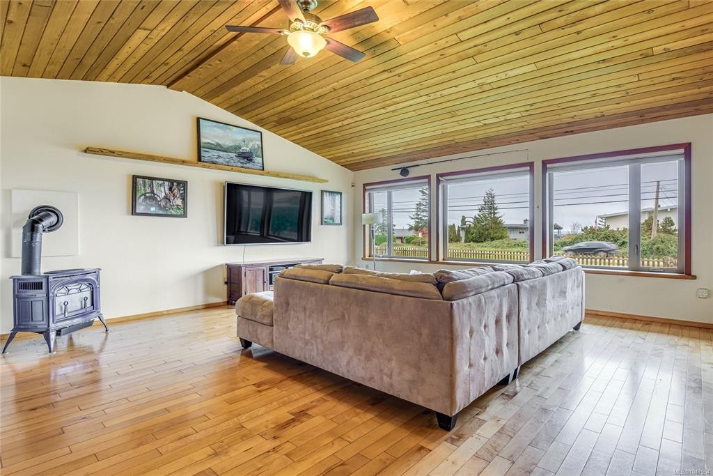 3910 S Island Highway, Campbell River, BC, V9H 1M1 - 4