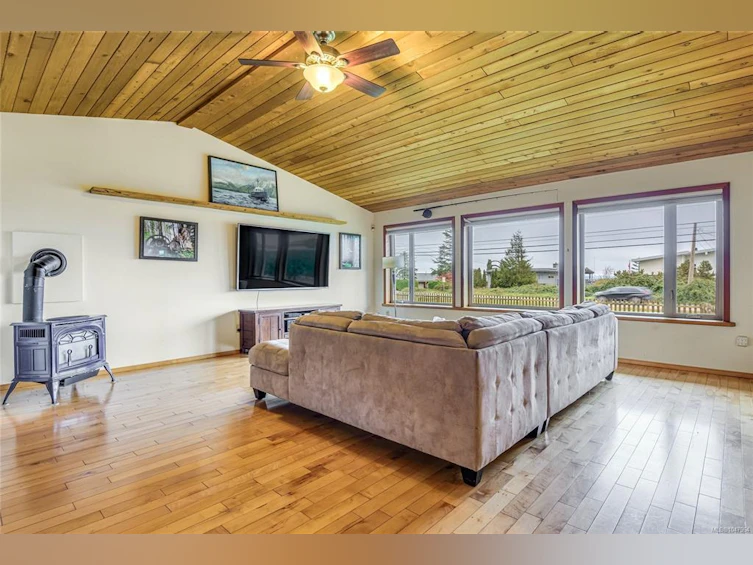 3910 S Island Highway, Campbell River, BC, V9H 1M1 - 4
