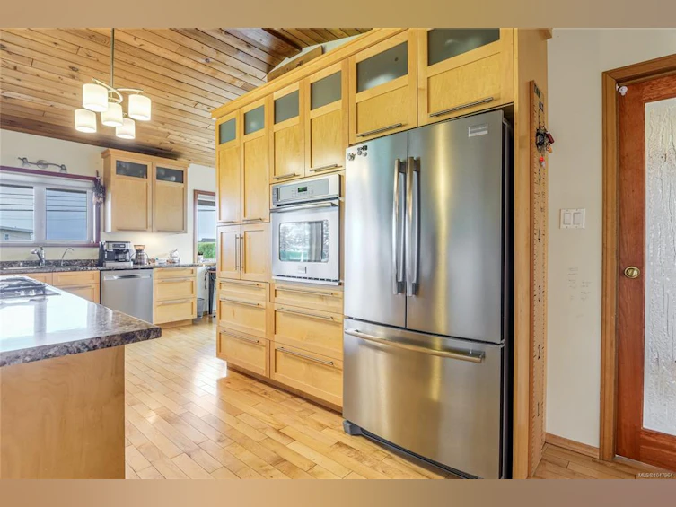 3910 S Island Highway, Campbell River, BC, V9H 1M1 - 14