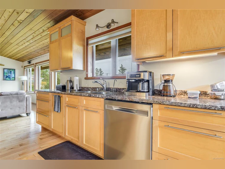 3910 S Island Highway, Campbell River, BC, V9H 1M1 - 12