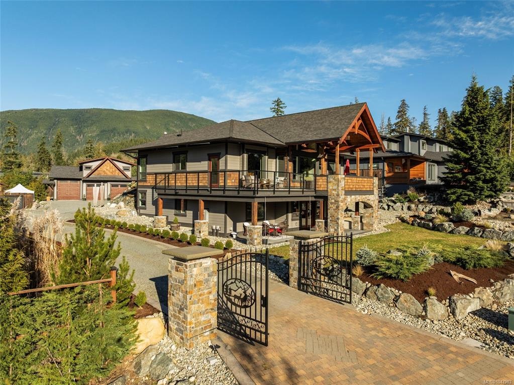 7343 Lakefront Place, Lake Cowichan, BC, V0R 2G1