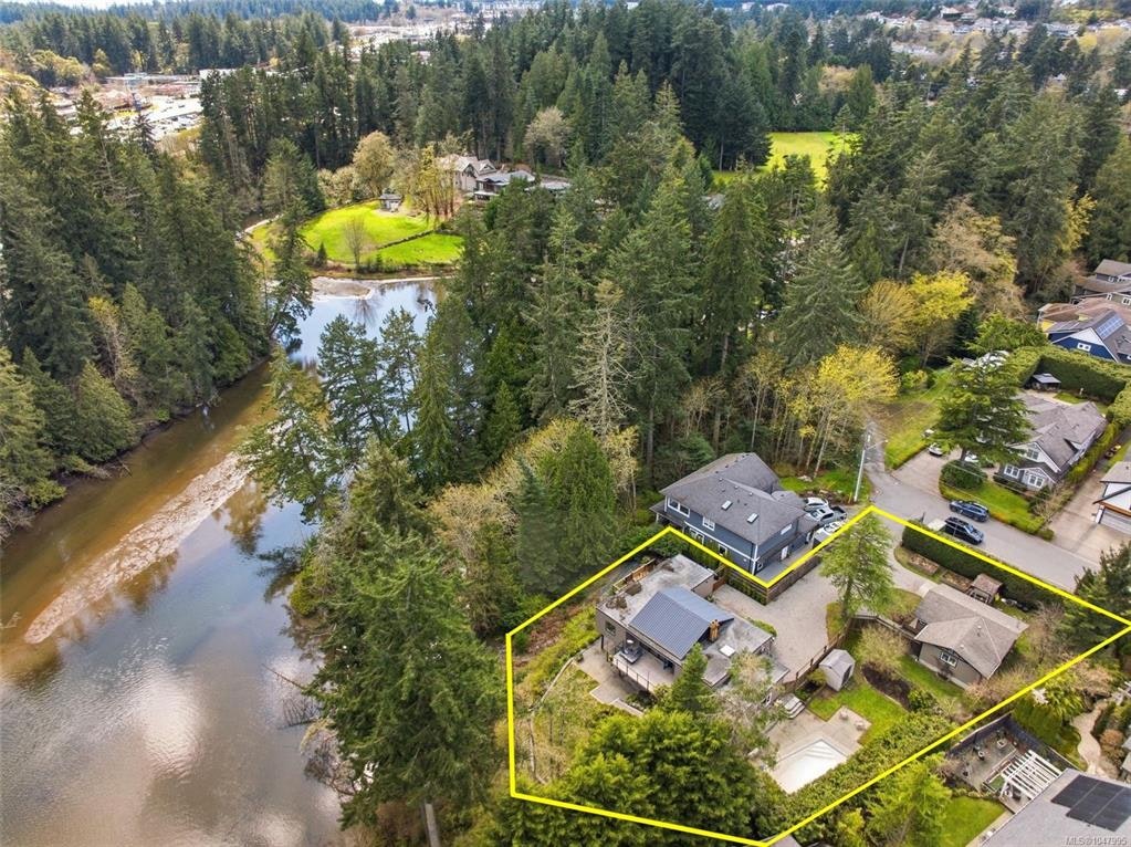 107 Parsons Road, View Royal, BC, V9B 3J8