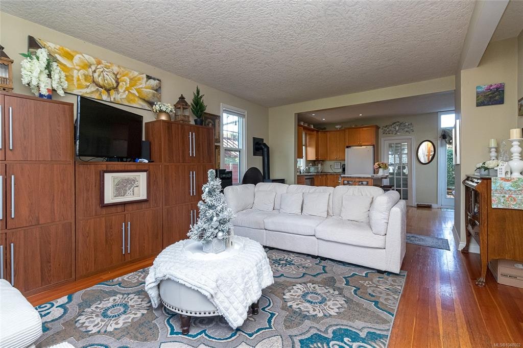 2445 Amelia Avenue, Sidney, BC, V8L 2J4 - 7
