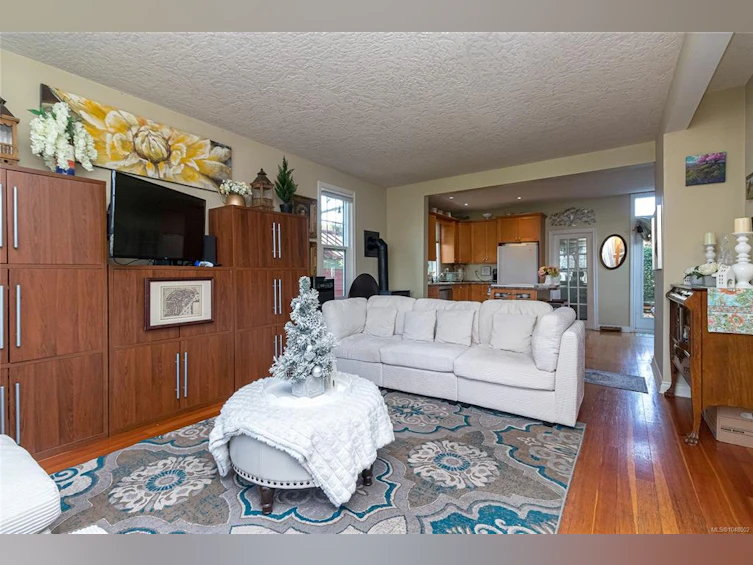 2445 Amelia Avenue, Sidney, BC, V8L 2J4 - 7