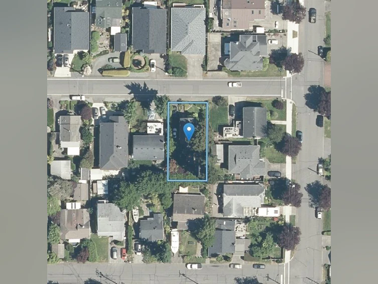 2445 Amelia Avenue, Sidney, BC, V8L 2J4 - 34
