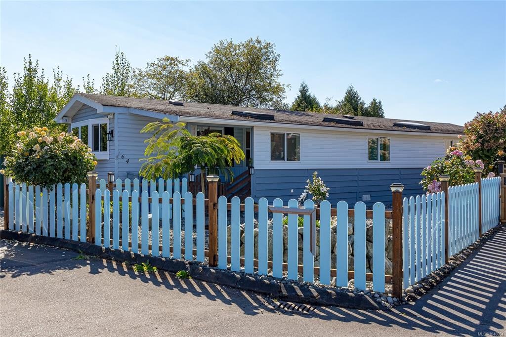 64-7701 Central Saanich Road, Central Saanich, BC, V8M 1X4