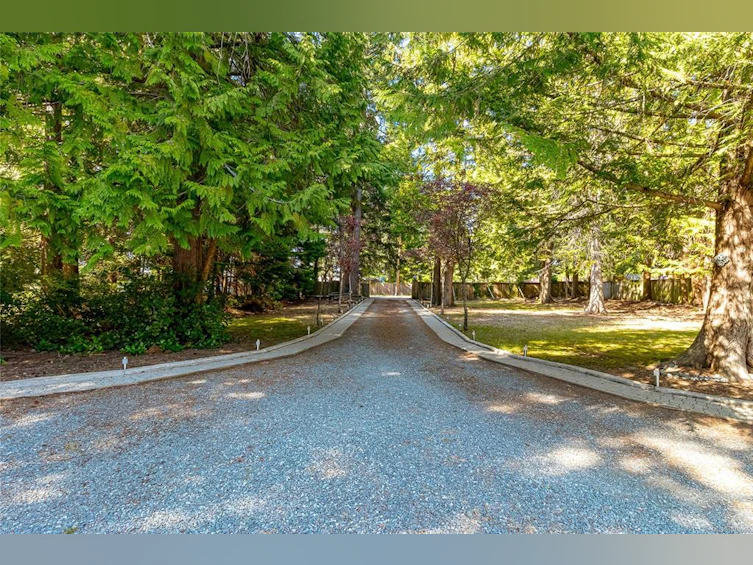 2526 W Island Highway, Qualicum Beach, BC, V9K 1B5 - 12