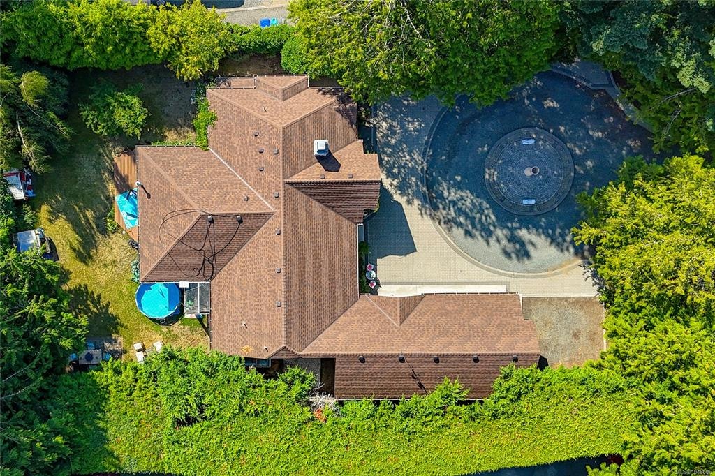 2526 W Island Highway, Qualicum Beach, BC, V9K 1B5 - 11