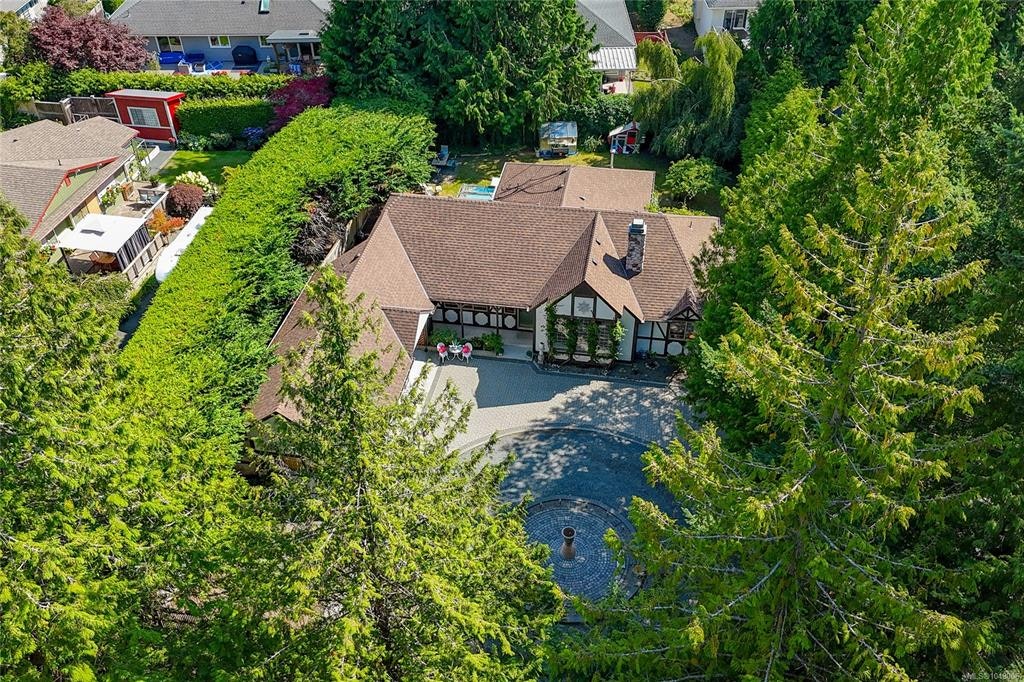 2526 W Island Highway, Qualicum Beach, BC, V9K 1B5 - 16