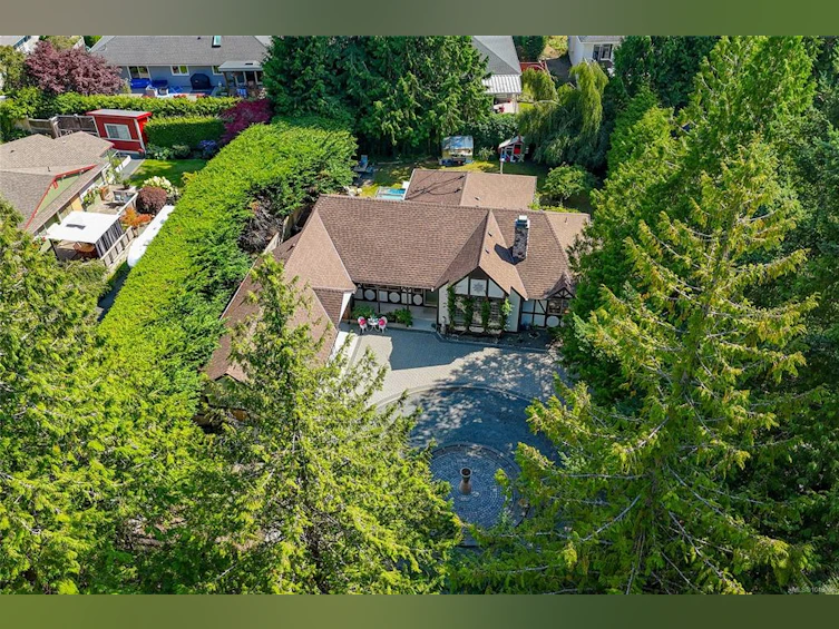 2526 W Island Highway, Qualicum Beach, BC, V9K 1B5 - 16