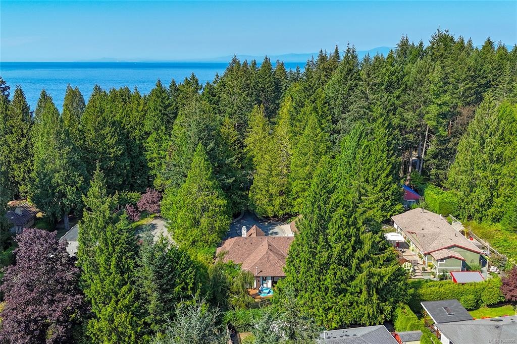 2526 W Island Highway, Qualicum Beach, BC, V9K 1B5 - 9