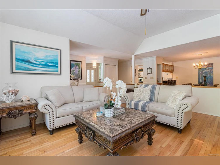 2526 W Island Highway, Qualicum Beach, BC, V9K 1B5 - 24
