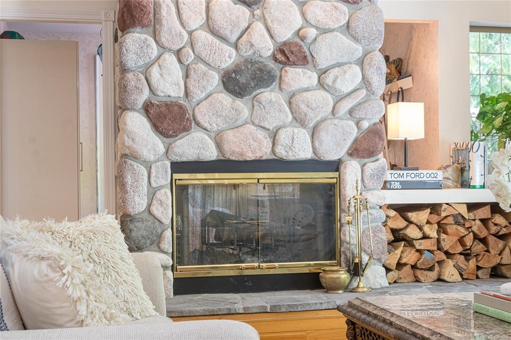 2526 W Island Highway, Qualicum Beach, BC, V9K 1B5 - 21