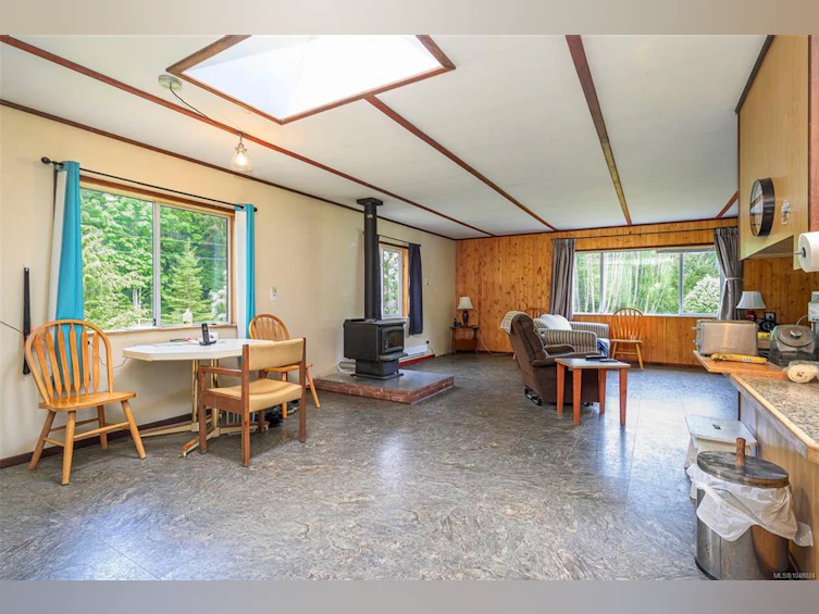 400 Dyer Road, Kelsey Bay/Sayward, BC, V0P 1R0 - 9