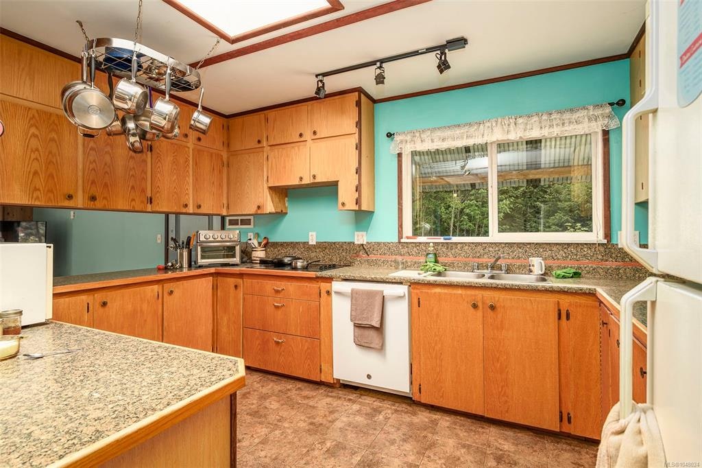 400 Dyer Road, Kelsey Bay/Sayward, BC, V0P 1R0 - 7