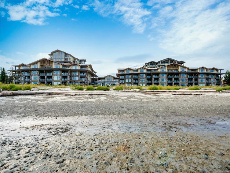 321/322C-181 Beachside Drive, Parksville, BC, V9P 2H5