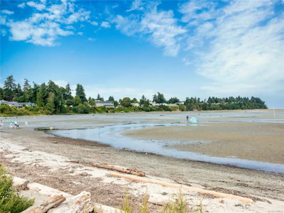 321/322C-181 Beachside Drive - 4
