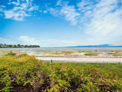 321/322C-181 Beachside Drive - 3