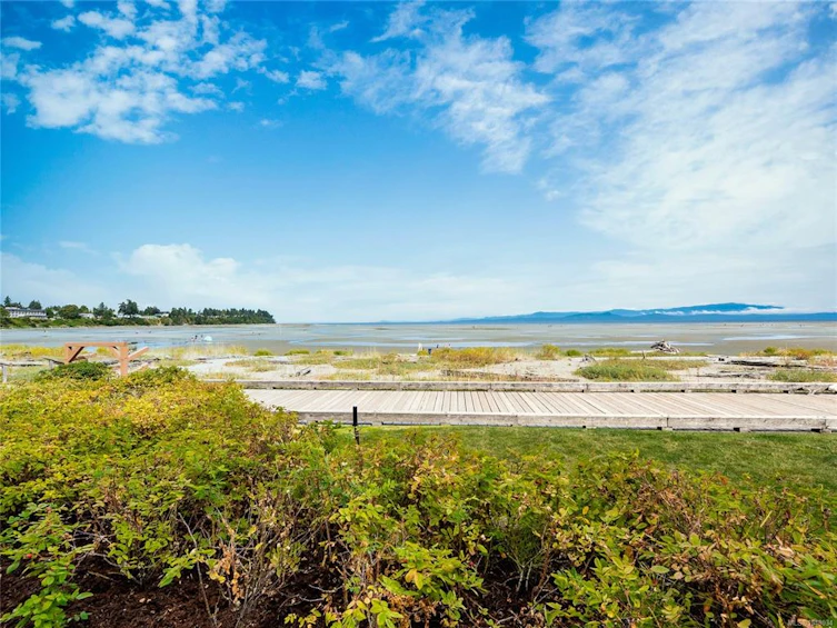 321/322C-181 Beachside Drive, Parksville, BC, V9P 2H5 - 3