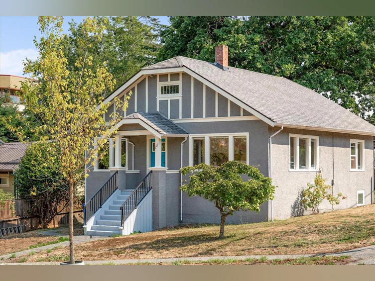 733 Fitzwilliam Street, Nanaimo, BC, V9R 3B7