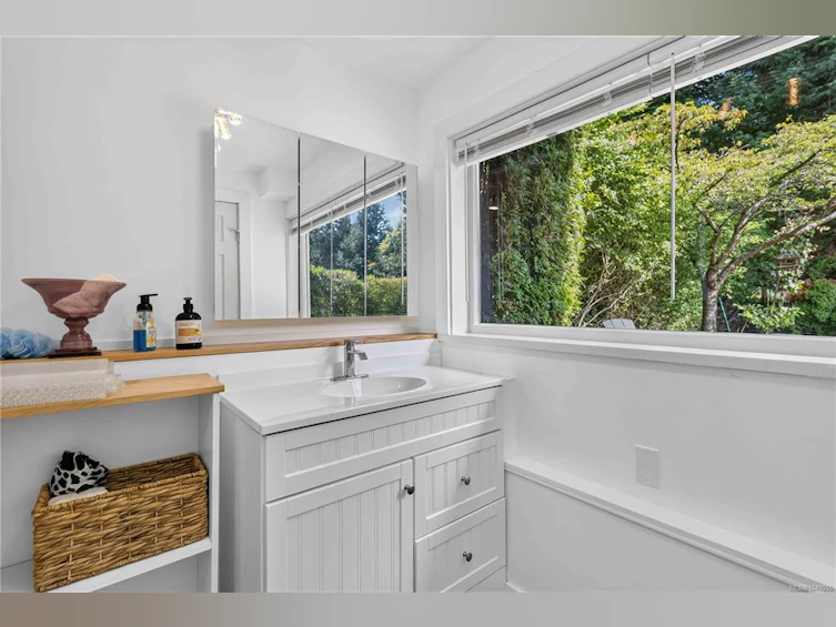 362 Ker Avenue, Saanich, BC, V9A 2B5 - 31